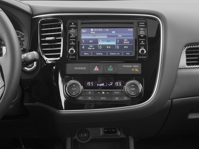2016 Mitsubishi OUTLANDER SE SE