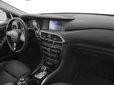 2017 INFINITI QX30 Premium