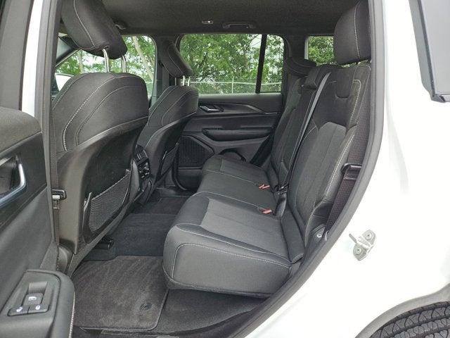 2024 Jeep Grand Cherokee Laredo A