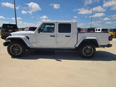 2023 Jeep Gladiator Overland