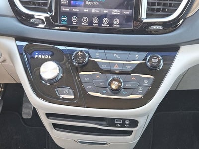 2020 Chrysler Pacifica Touring