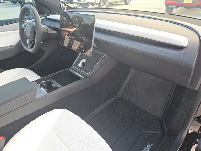 2026 Tesla Model Y RWD