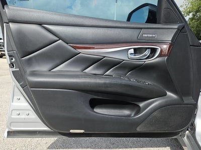 2018 INFINITI Q70 3.7 LUXE