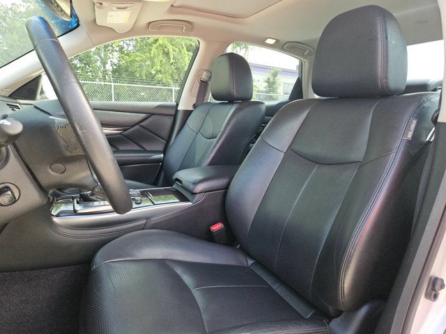 2018 INFINITI Q70 3.7 LUXE