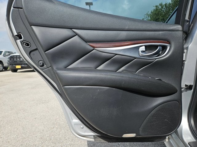 2018 INFINITI Q70 3.7 LUXE