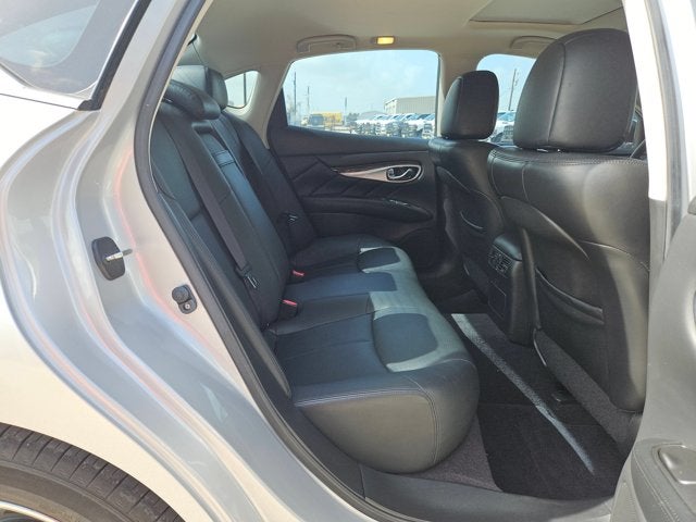 2018 INFINITI Q70 3.7 LUXE