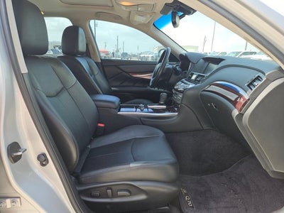 2018 INFINITI Q70 3.7 LUXE