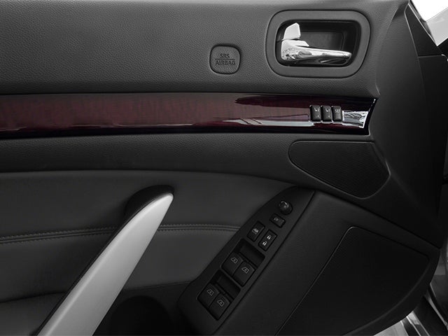 2014 INFINITI Q60 Convertible 2dr