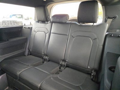 2024 Land Rover Defender X-Dynamic SE