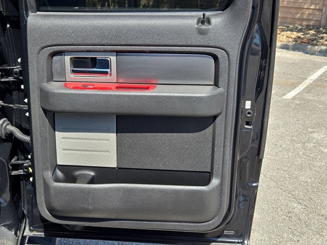 2014 Ford F-150 4WD SuperCrew 145" SVT Raptor