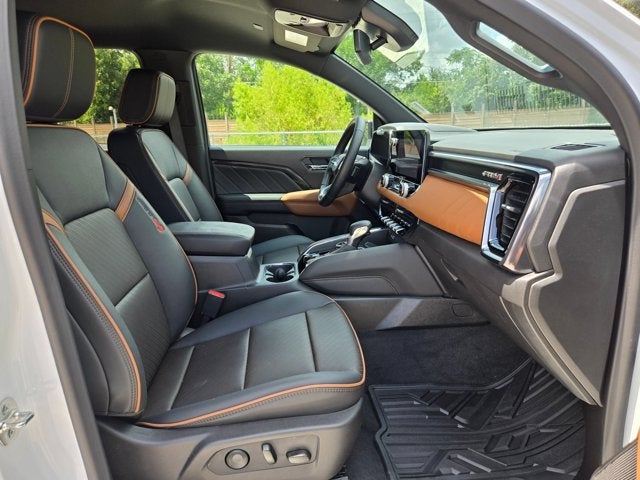 2026 GMC Canyon 4WD Crew Cab AT4