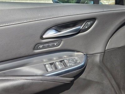 2024 Cadillac XT4 FWD 4dr Premium Luxury