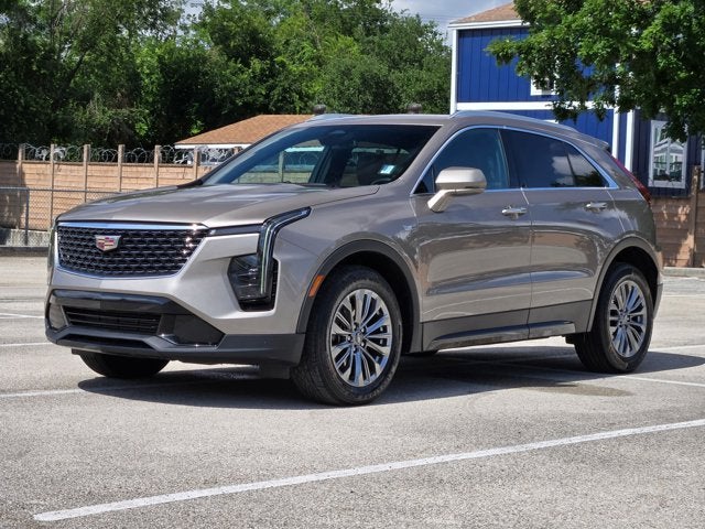 2024 Cadillac XT4 FWD 4dr Premium Luxury