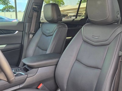 2022 Cadillac XT6 FWD 4dr Premium Luxury