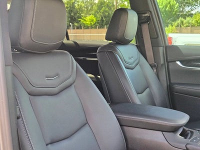 2022 Cadillac XT6 FWD 4dr Premium Luxury