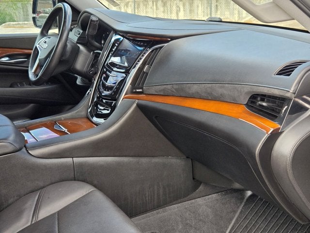 2018 Cadillac Escalade Luxury