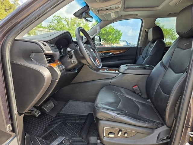 2018 Cadillac Escalade Luxury