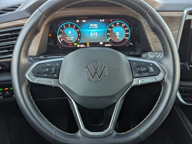 2025 Volkswagen Atlas 2.0T SE w/Technology