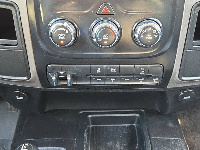 2016 RAM 2500 4WD Crew Cab 149" Tradesman