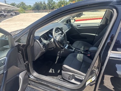 2015 Volkswagen Golf SportWagen Base