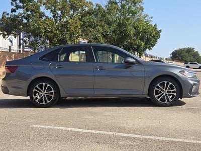 2025 Volkswagen Jetta Sport Auto
