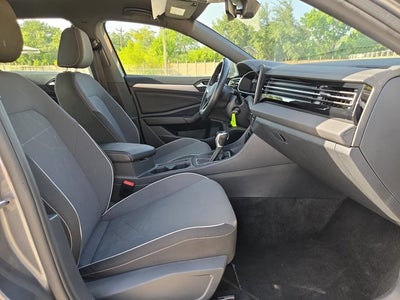 2025 Volkswagen Jetta Sport Auto