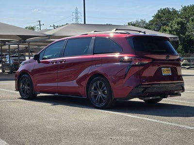 2025 Toyota Sienna XSE FWD 7-Passenger