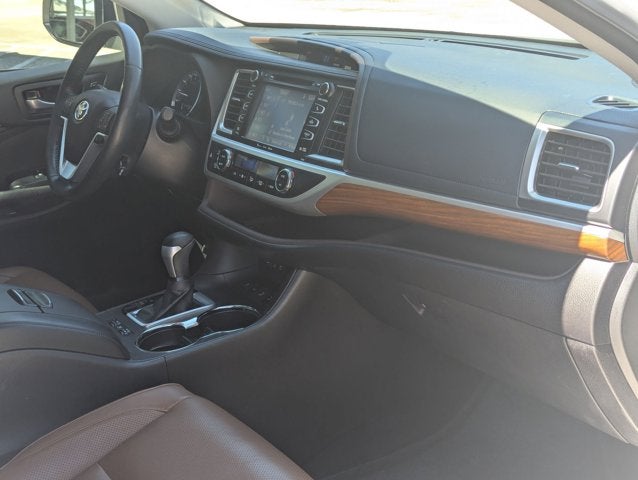 2018 Toyota Highlander Base