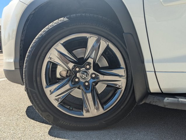 2018 Toyota Highlander Base