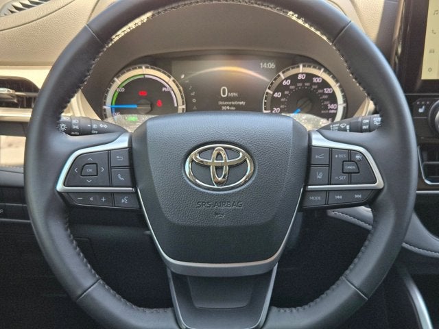 2025 Toyota Highlander Base