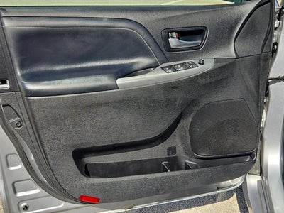 2016 Toyota Sienna Base