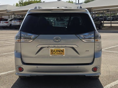 2016 Toyota Sienna Base