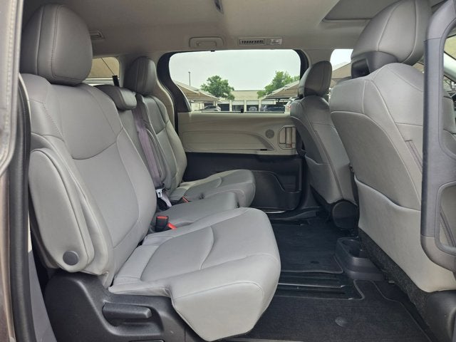 2022 Toyota Sienna XLE FWD 7-Passenger