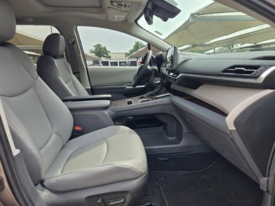 2022 Toyota Sienna XLE FWD 7-Passenger