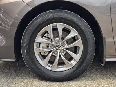 2022 Toyota Sienna XLE FWD 7-Passenger