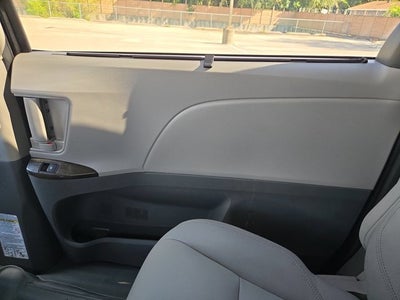 2020 Toyota Sienna Base