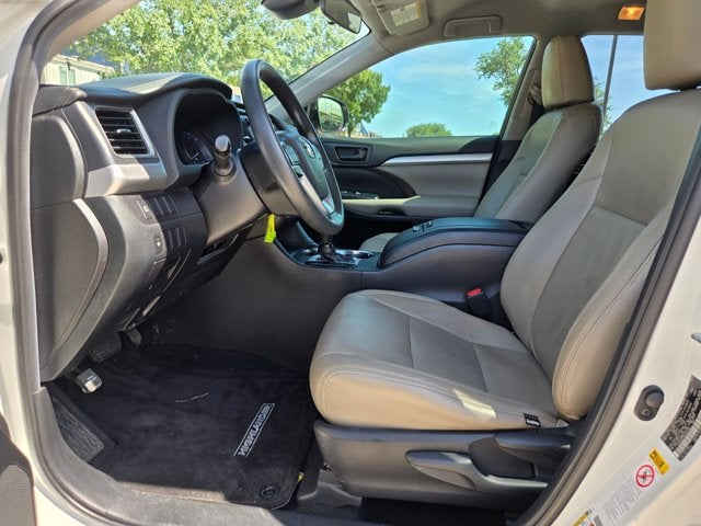 2019 Toyota Highlander LE I4 FWD