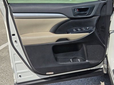 2019 Toyota Highlander LE I4 FWD