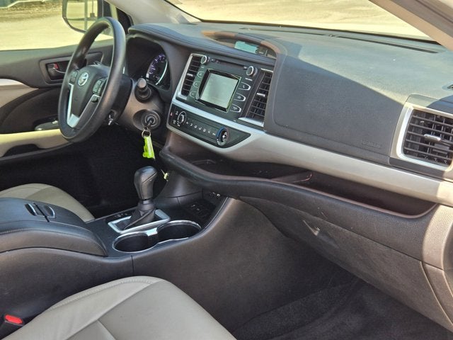 2019 Toyota Highlander LE I4 FWD