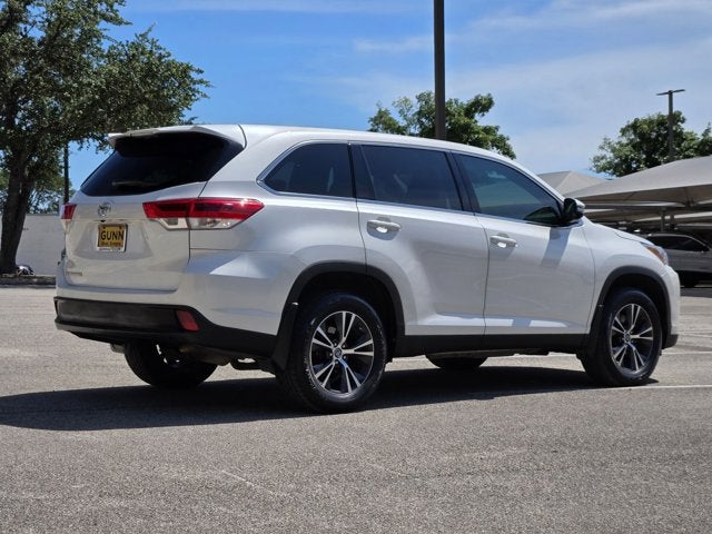 2019 Toyota Highlander LE I4 FWD
