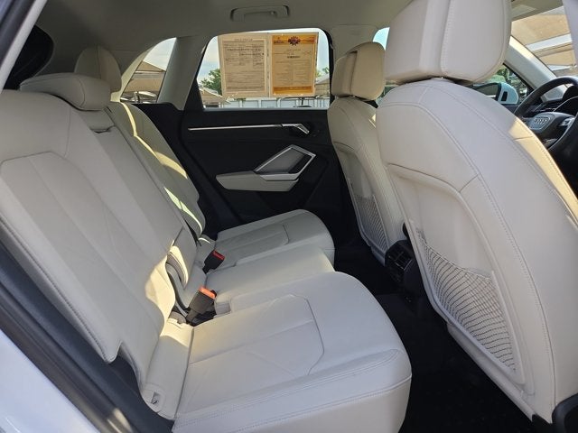 2022 Audi Q3 Premium 40 TFSI quattro