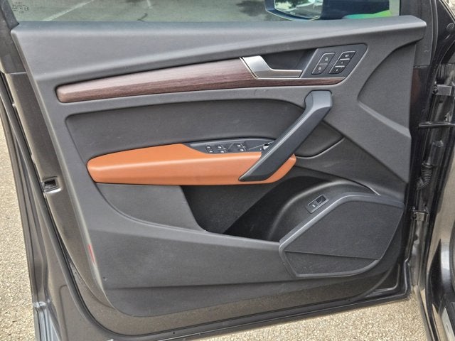 2022 Audi Q5 S line Premium