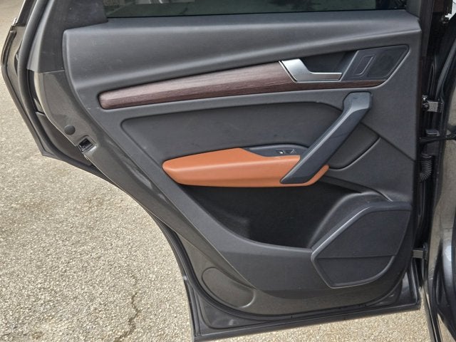 2022 Audi Q5 S line Premium