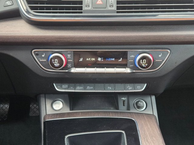 2022 Audi Q5 S line Premium