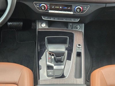 2022 Audi Q5 S line Premium