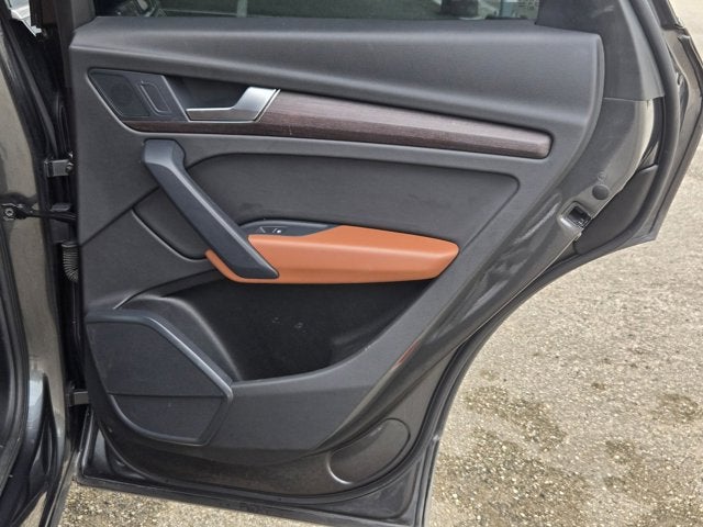 2022 Audi Q5 S line Premium