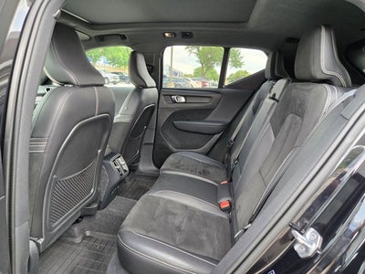 2021 Volvo XC40 T5 AWD R-Design