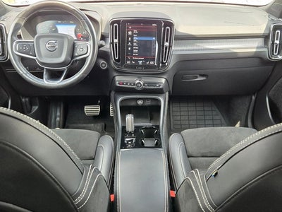 2021 Volvo XC40 T5 AWD R-Design