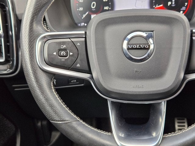 2021 Volvo XC40 T5 AWD R-Design