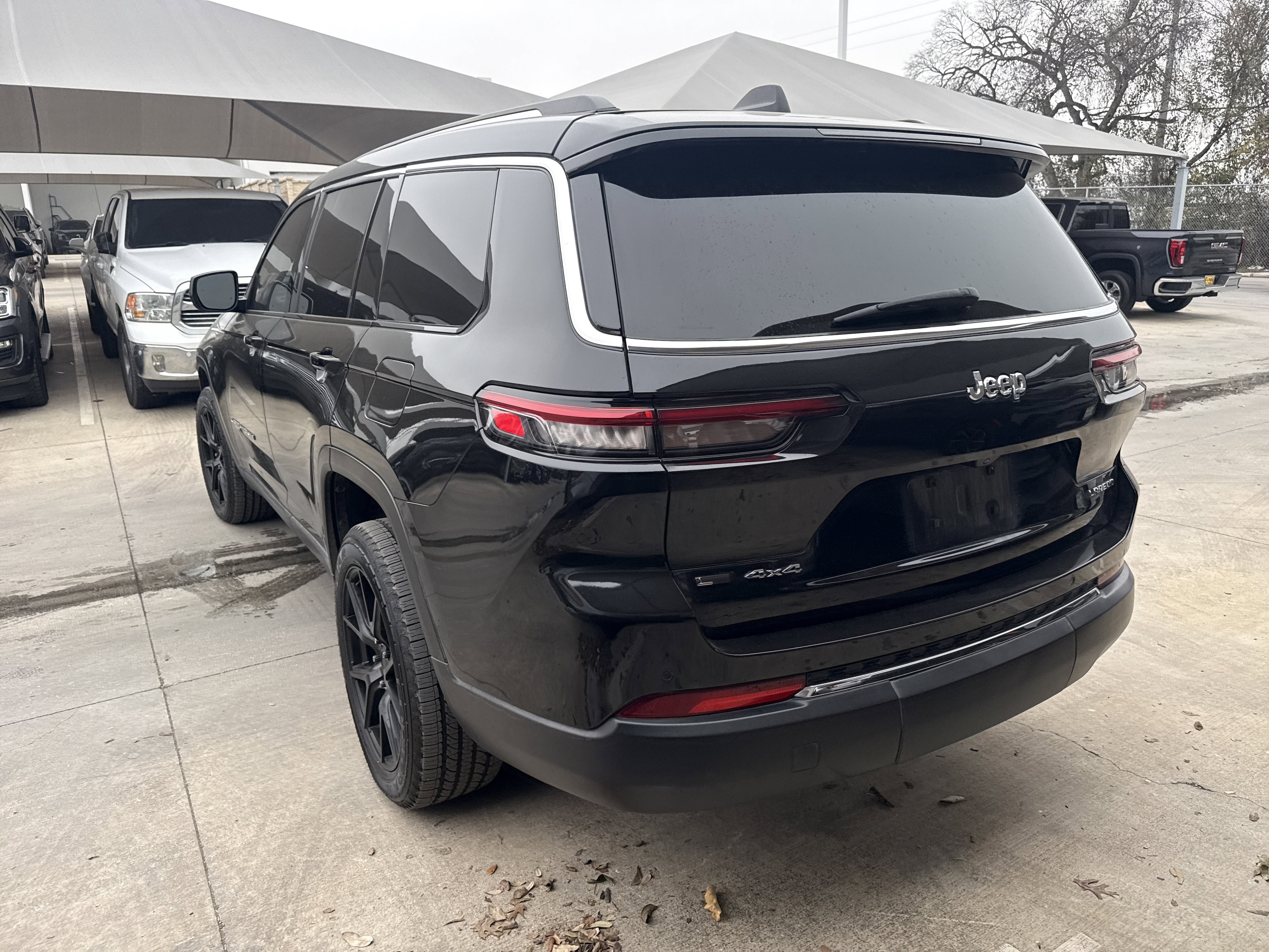 2022 Jeep GRAND CHEROKEE L LAREDO